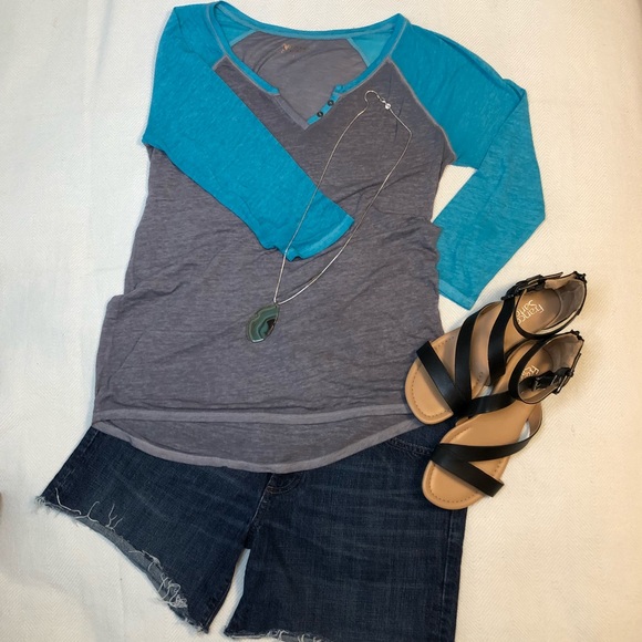 Arizona Jeans Raglan Tee - Picture 1 of 5